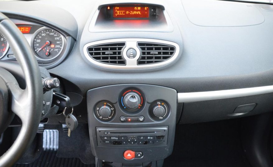Renault Clio 1.2 i 55KW Emotion