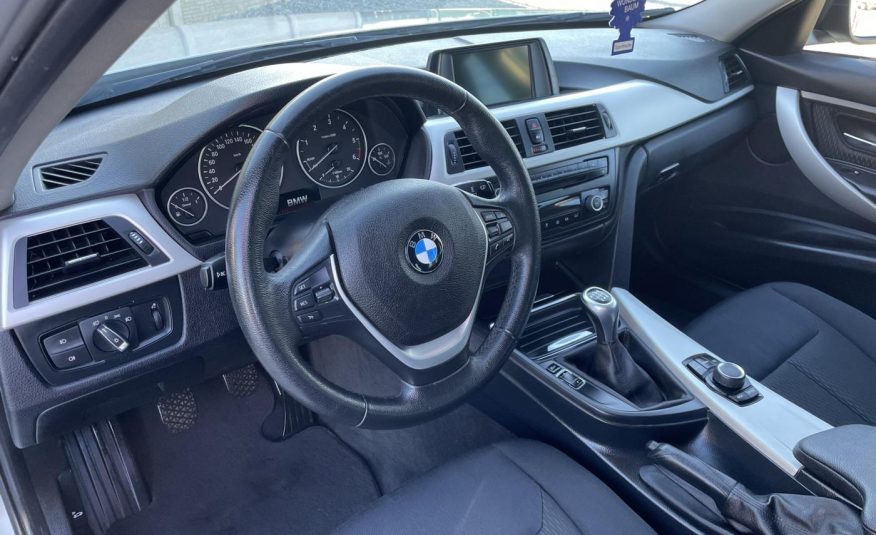 BMW Řada 3 318 D 105KW xDrive
