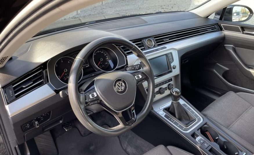 Volkswagen Passat 1.6 TDi 88KW Comfortline